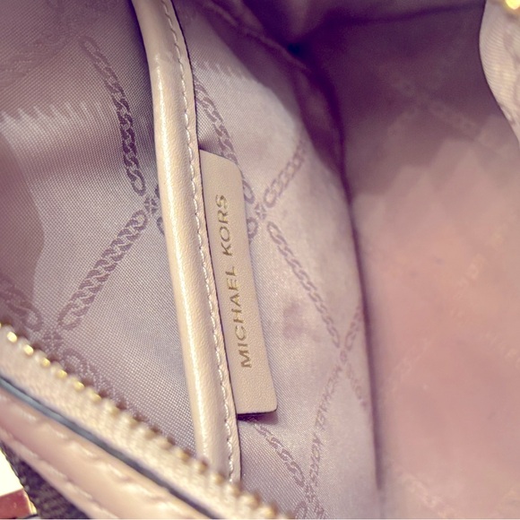 EUC Michael Kors Bedford Legacy Mini - Picture 10 of 10